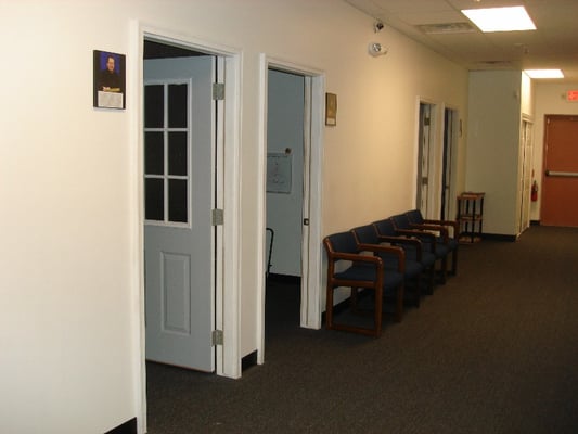 Professional lesson rooms with comfortable waiting area