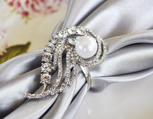 Swirl Pearl Napkin Ring