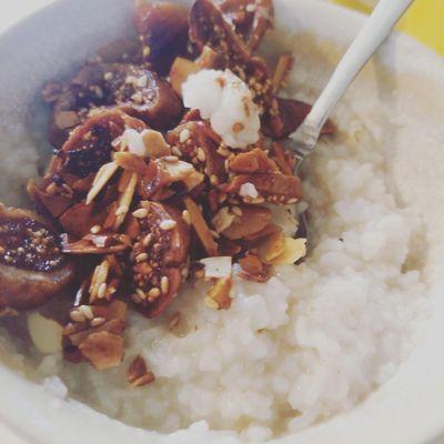 Rice pudding with crunchy fig topping. Postpartum food.