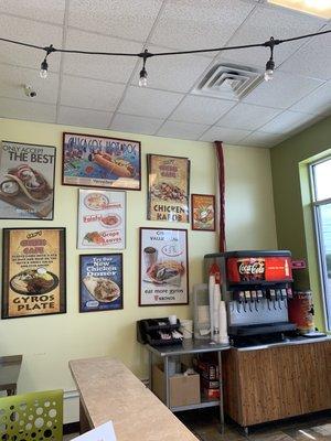 Fountain drink options and art/decorations