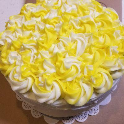 Lemon cake w/ lemon cream cheese buttercream