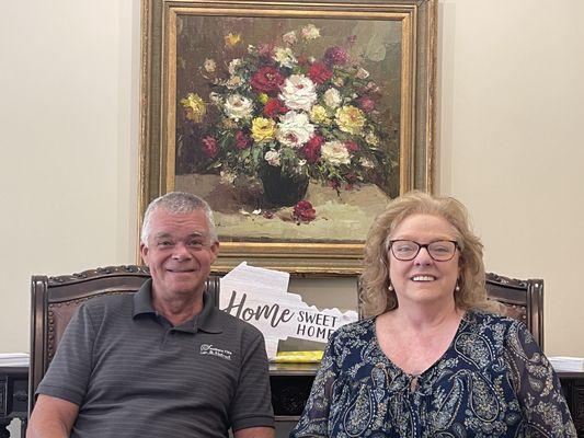 With over 60 years of experience, Millie Crenshaw is a full-time closer, and her husband, Hugh Crenshaw, is the full-time title examiner.