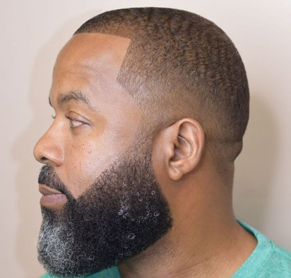 Men's Signature Haircut W/Beard Grooming