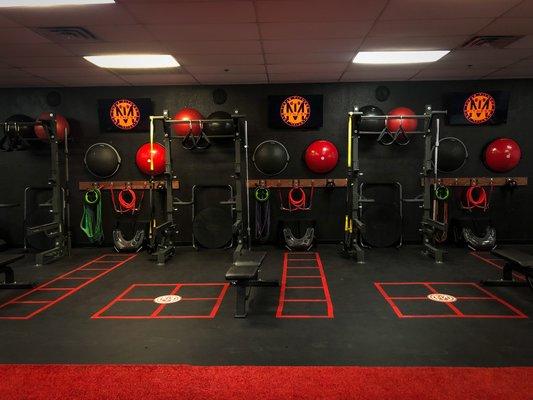 Functional Circuit Training 

Private 1 - 1 
Semi Private 2-3 
Group Class 4 or more