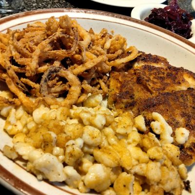 Chix schnitzel platter! Red cabbage is so yummy.