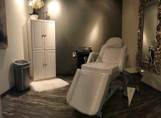 Relaxing Treatment Room