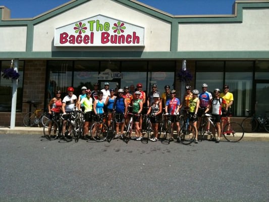 Cyclists enjoying our beautiful countryside and some delicious bagels!!