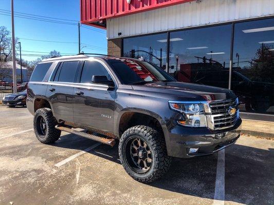 2017 Chevrolet Tahoe on a new set of Nitto Ridge Grapplers 295-55-20 !