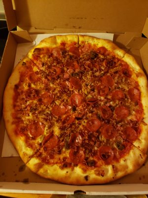 Meat Eaters Pizza (Pepperoni, Bacon, Sausage, Ham, & Meatball)