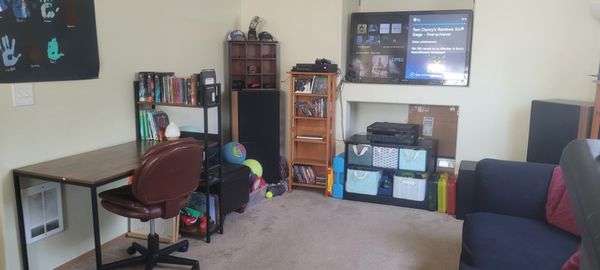 Living room after cleaning