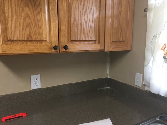 Before kitchen backsplash October 2018