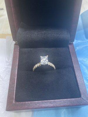 14k Yellow gold ring with Diamonds on Ring and Box setting