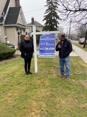 Happy sellers in Baldwin, NY