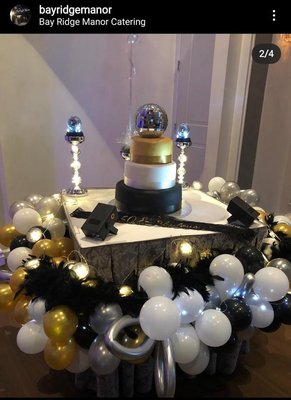 Cake table