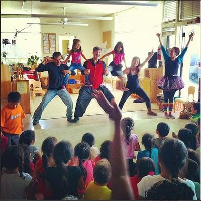 Circus of Smile did a bi-lingual show for the kids at Canal Childcare in San Rafael, August 2014.