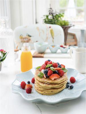 Daily breakfast in the Conservatory