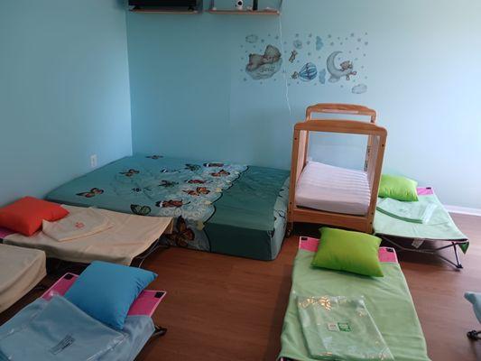 Mane Daycare features a serene sleeping room where children can rest comfortably and peacefully.