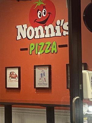 Nonnnis pizza