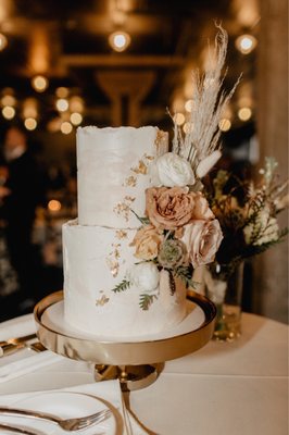 Cake florals (cake from Noble Cakery)