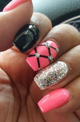 Gotta have my bright pink & glitter nails.