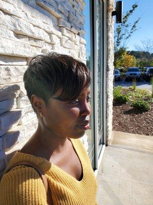 Relaxed short hair