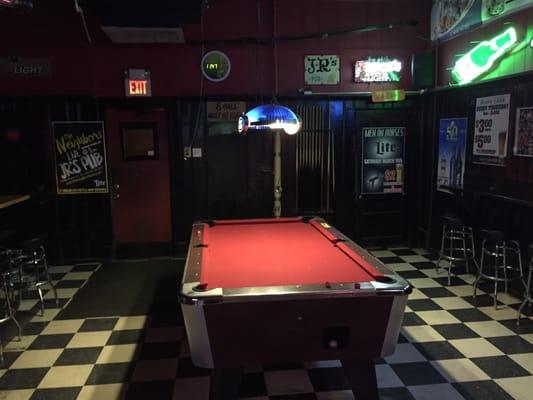 This little dive bar has been quietly hiding on New Brunswick Ave, hosting pool leagues and staying off the main stream since 1984: