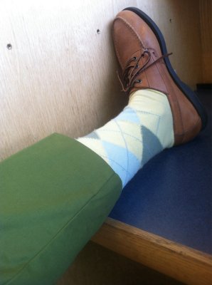 Look at the swag in those socks with the live green pants .... I am kind if feeling myself lol.