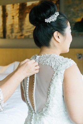 Chicago Wedding hairstylist Theodora Bourikas created a classic bridal bun.