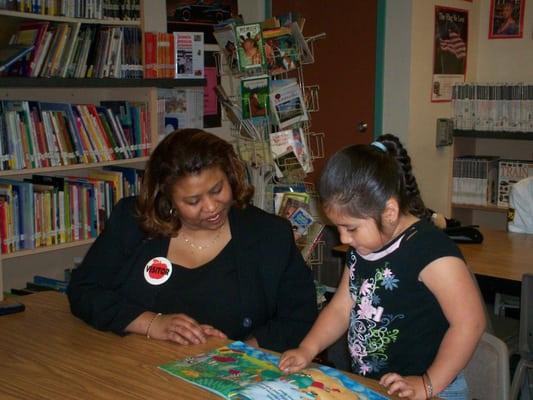 Read-Aloud Volunteer Program