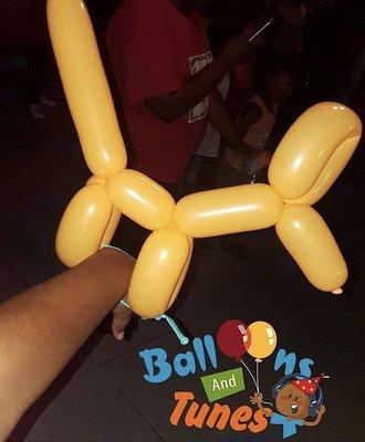 Balloon dog Bracelet anyone? 
 
 This service is included when you book our clown services or balloon twisting services