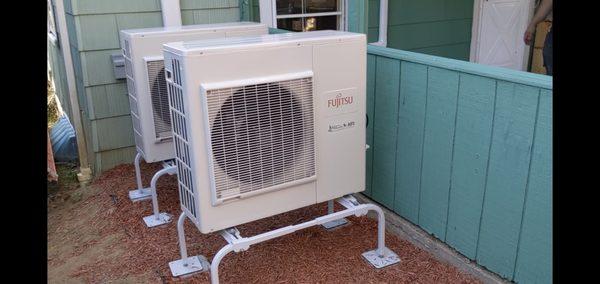 Ductless minisplit Condenser