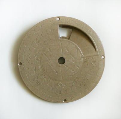 10" Round Tan Critter Skimmer