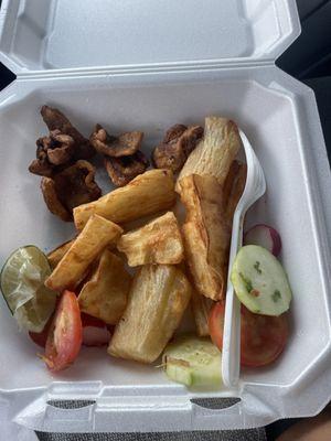 This is supposed to be Chicharo con yuca frita. For eight dollars they should be ashamed of themselves for serving this.