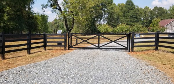 12' Aluminum Crossbuck Single Drive Gate with Operator System