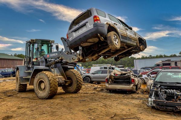 Bamber Lake Auto Recycling