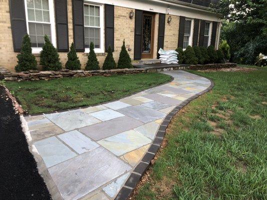 A  beautiful and strong walkway is always  need to get to the front door.