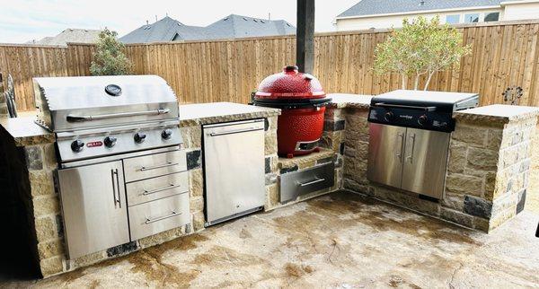 Outdoor kitchen