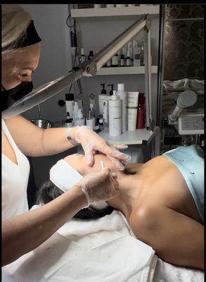 Dermaplaning