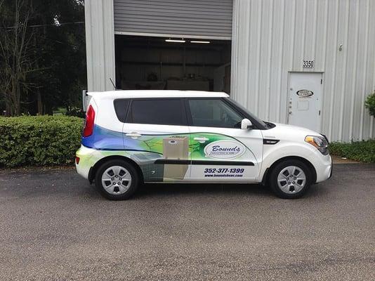 When it comes to design a vehicle wrap in Gainesville, Fl, Sharp D Signs has excellent communication with all his clients.