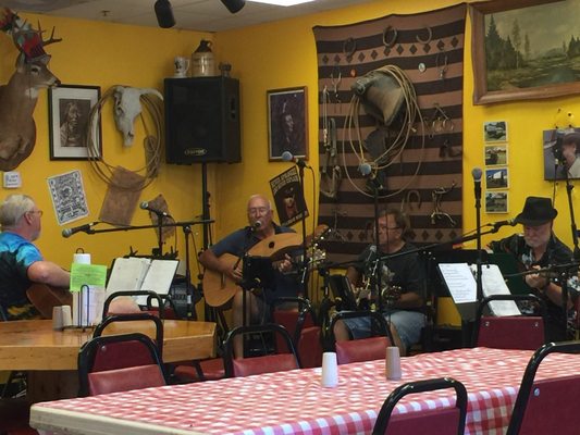 Local musicians gather to jam and laugh. The laid back atmosphere makes this place fun.