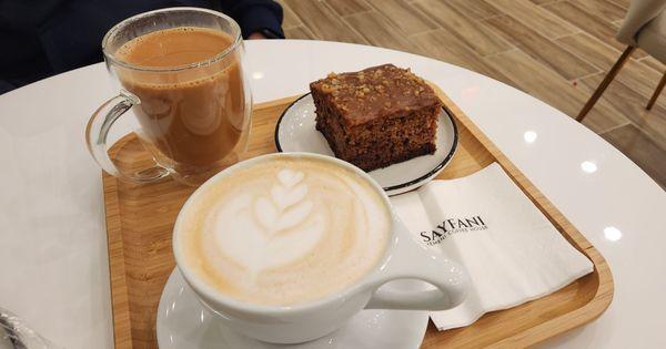 Pistachio Latte, Adeni tea, Date cake