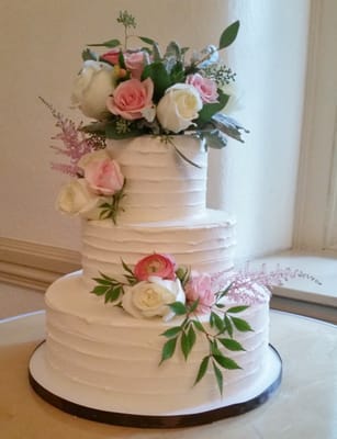 rustic textured wedding cake