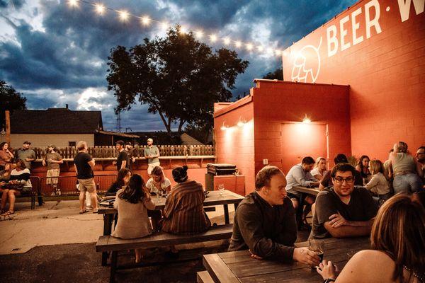 Patio season at Thirsty Street Garage