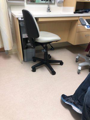 Doctor sits here.