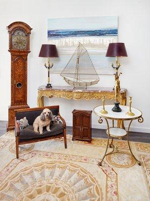 Acanthus Antiques specializes in Fine and Decoratives, antique furniture, and antique, estate, and contemporary jewelry.