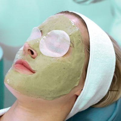 Matcha tea facial