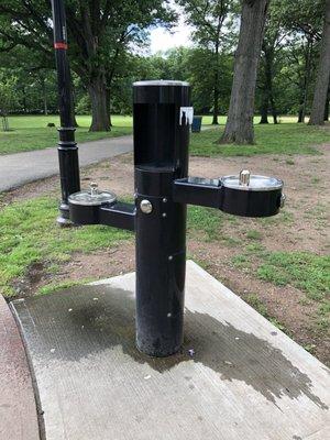 Water fountain works