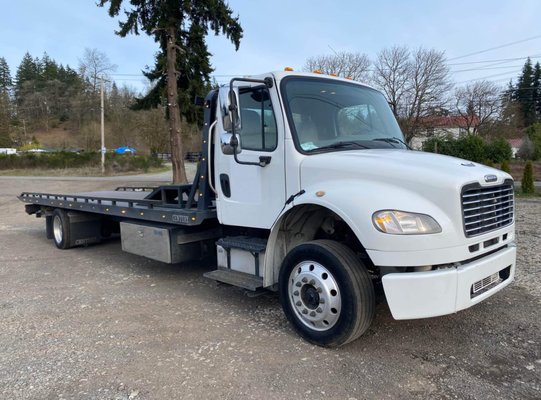 Towing truck Santa Monica California