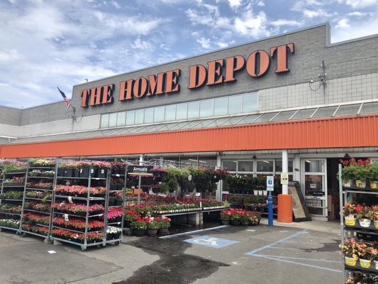 @bigmovie // The Home Depot - Storefront