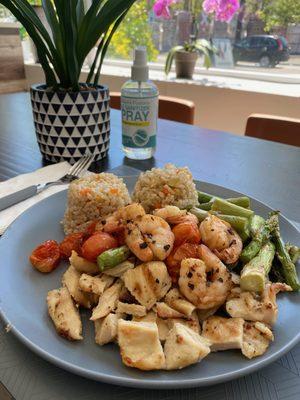 Chicken & Shrimp With Asparagus & Tomatoes 
 & Brown Rice w/ Carrots.